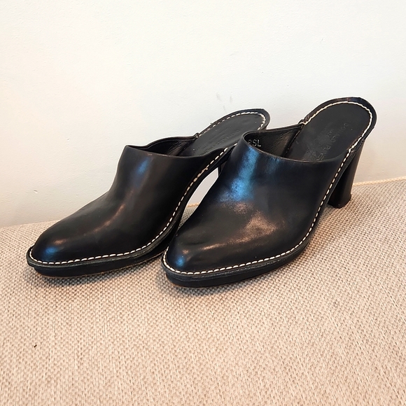 Donald J. Pliner Shoes - Donald J. Pliner black size 8 original made in Italy super confy clogs mules